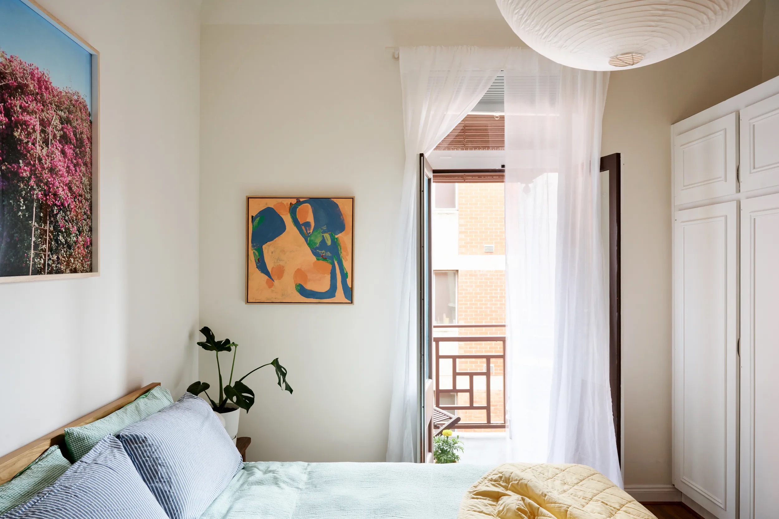 Virtual Tours & Room Listings